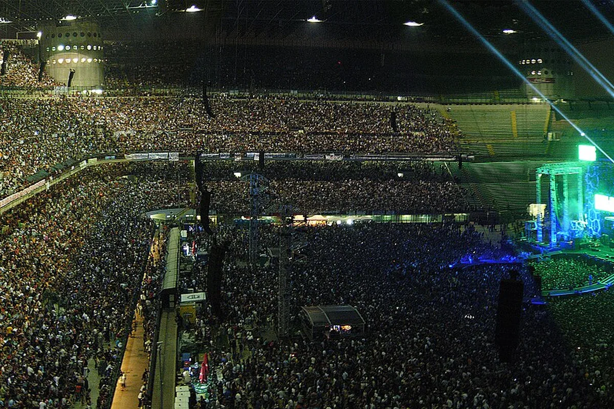La stagione dei concerti negli stadi in Italia: perché i tour più grandi ora hanno casa a San Siro e all'Olimpico